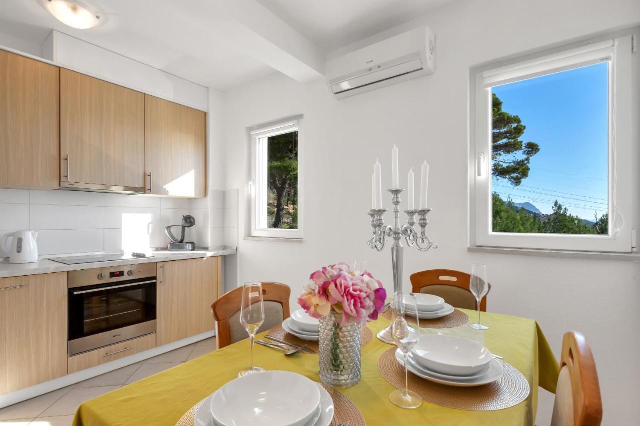 Apartments Santric - The Hill ماكارسكا المظهر الخارجي الصورة